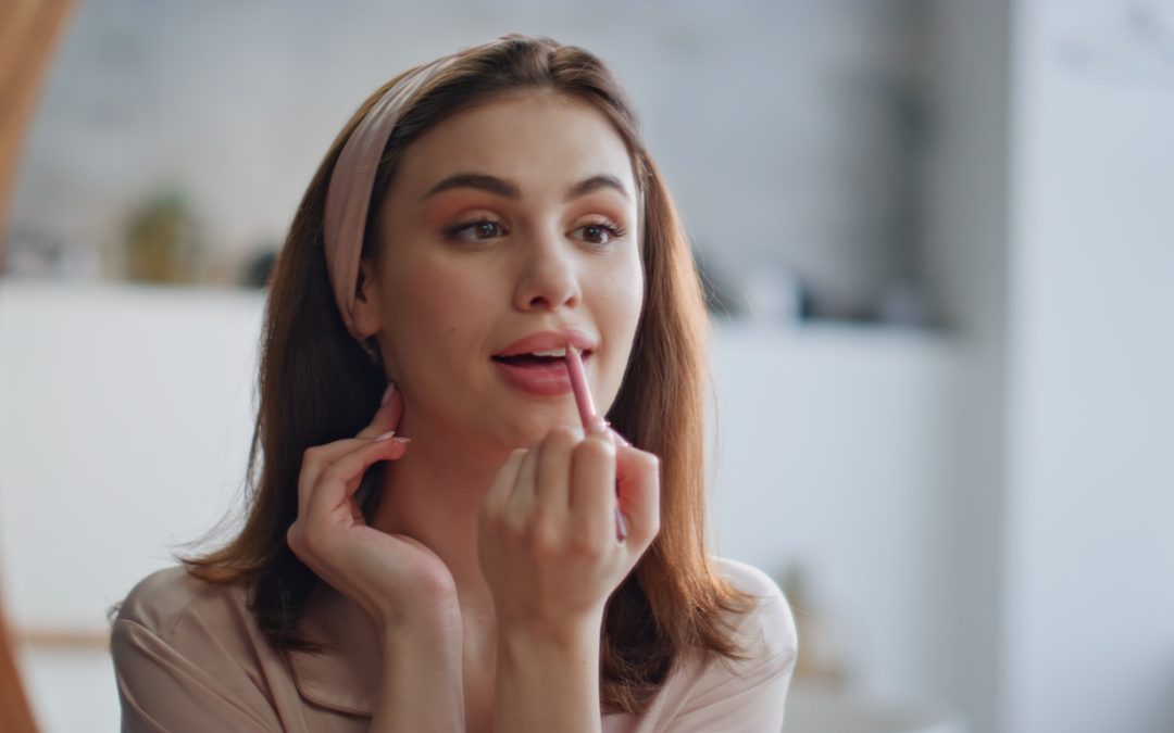 Overlining vs. Lip Filler: What’s the Real Difference?